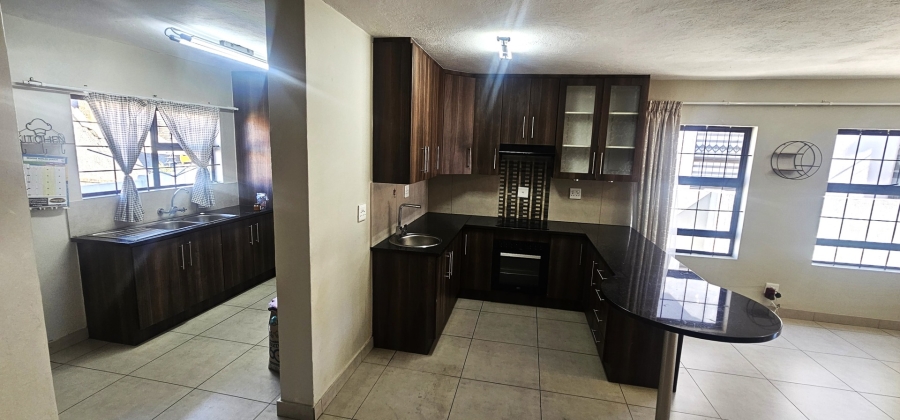 To Let 3 Bedroom Property for Rent in Cashan North West